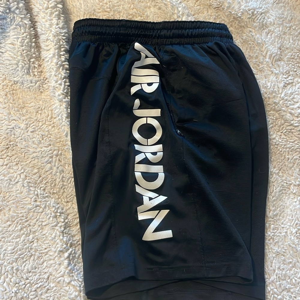 Men’s Nike Air Jordan shorts, size Medium